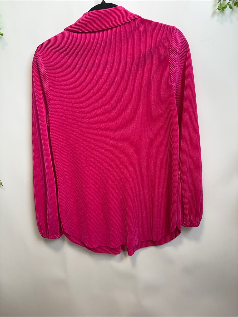 Women's Fuchsia Button-Down Blouse with Textured Rib - Picture 9 of 10